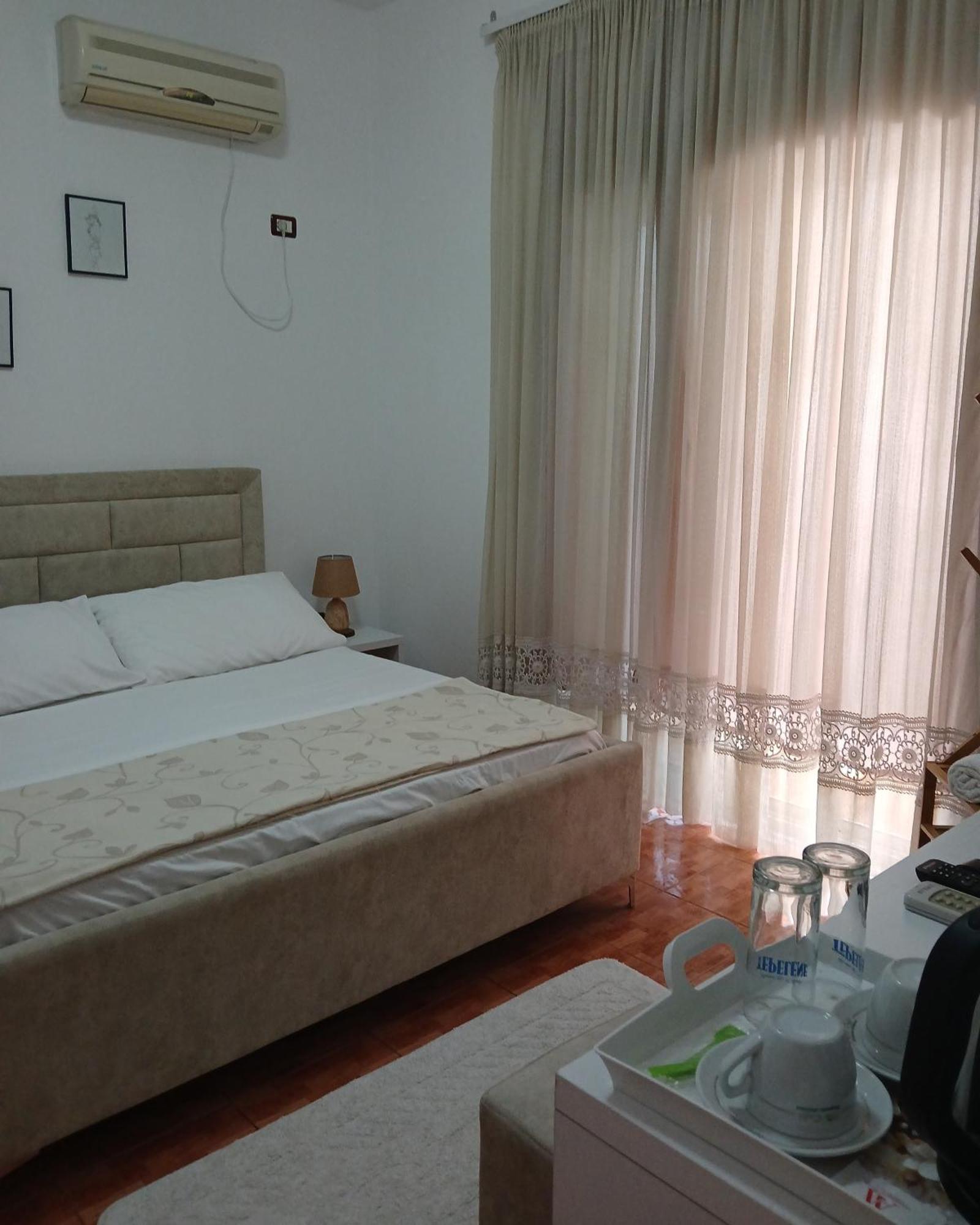 Villa Oasis Berat Bagian luar foto